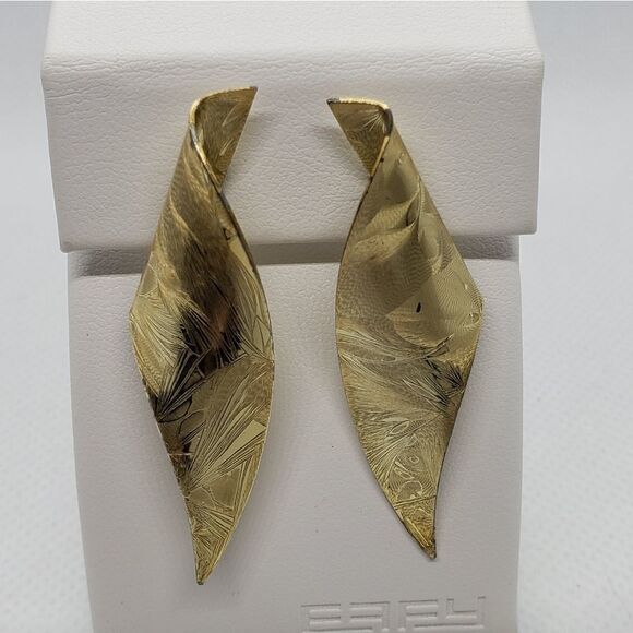 Vintage Jewelry - Vintage Retro Gold Tone Earrings